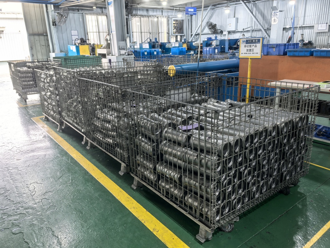 Adaptor With Female/Male Thread V Press Fitting